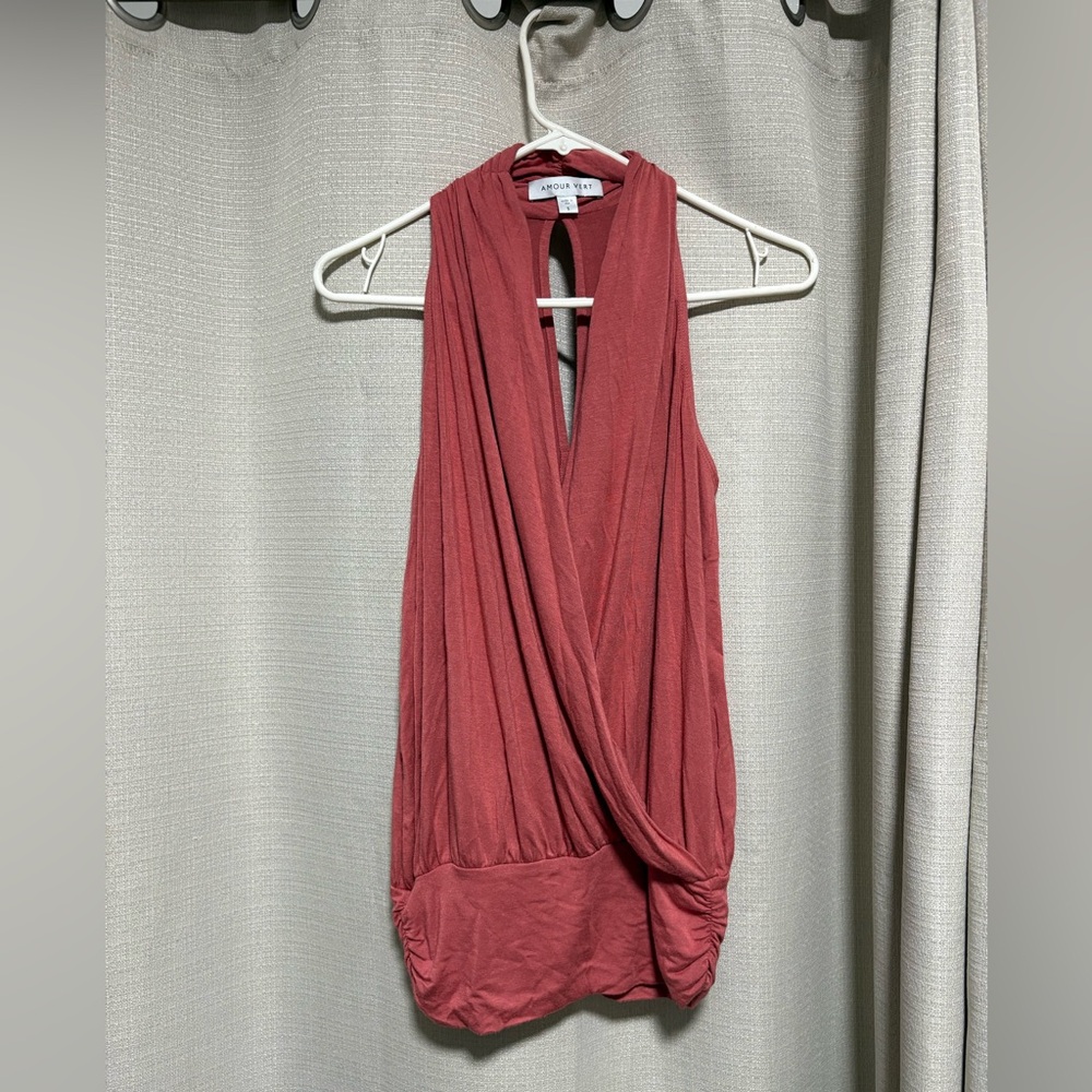 Amour Vert Agnes Surplice Sleeveless Blouse